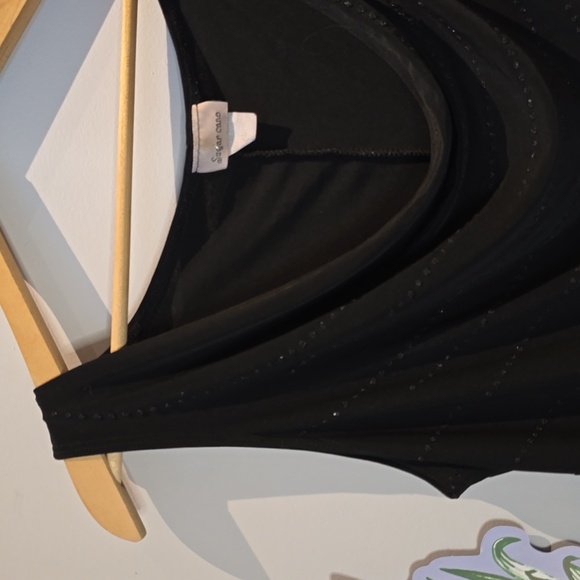 Sugar Cane - Sparkling Sharkbite Club Top in Black - Picture 3 of 7